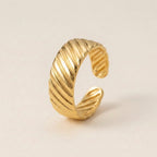 Diagonal Texture Ring