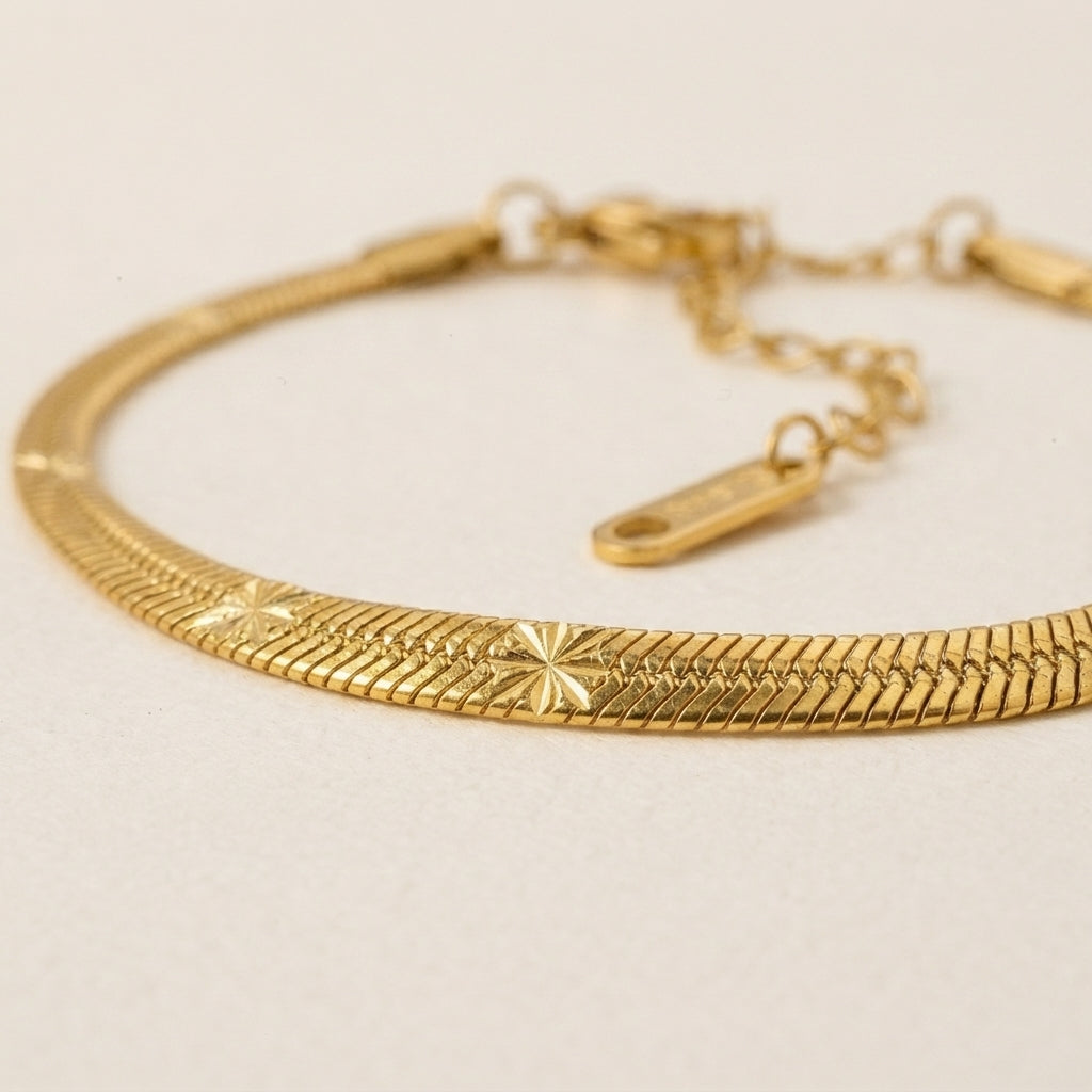 Star-Pattern Snake Chain Bracelet